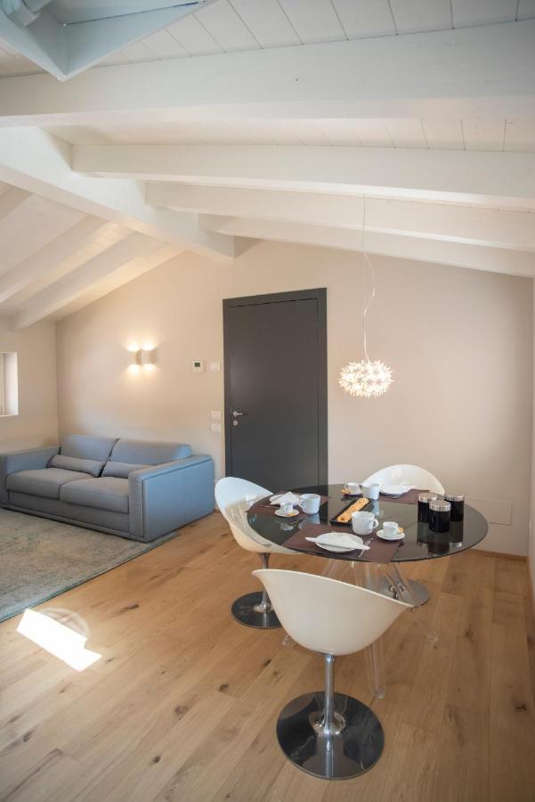 Time To Be - Luxury Apartments Centro Storico Peschiera del Garda Exterior photo