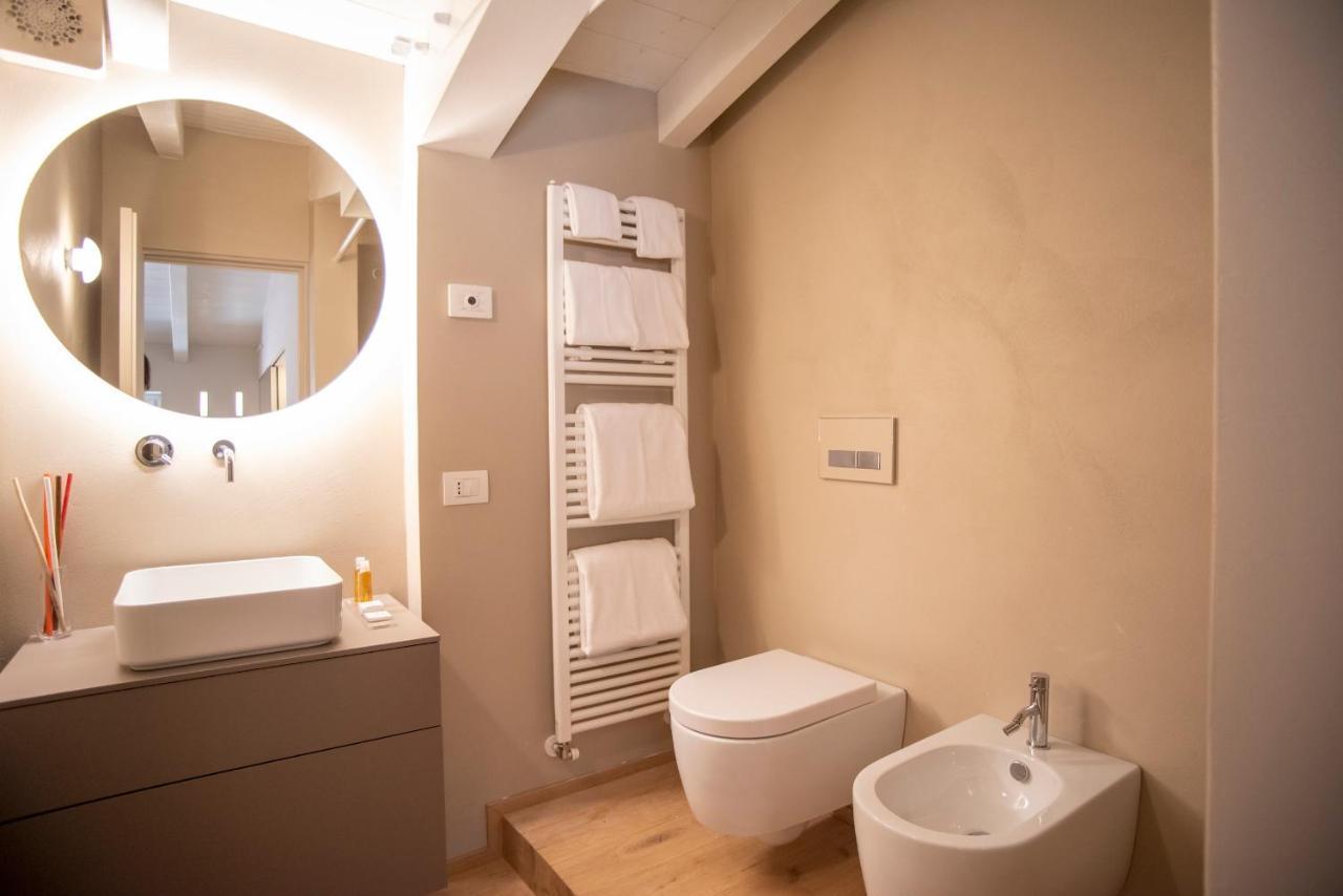 Time To Be - Luxury Apartments Centro Storico Peschiera del Garda Exterior photo