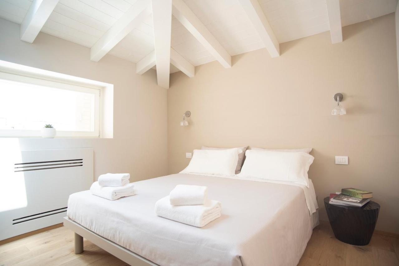 Time To Be - Luxury Apartments Centro Storico Peschiera del Garda Exterior photo