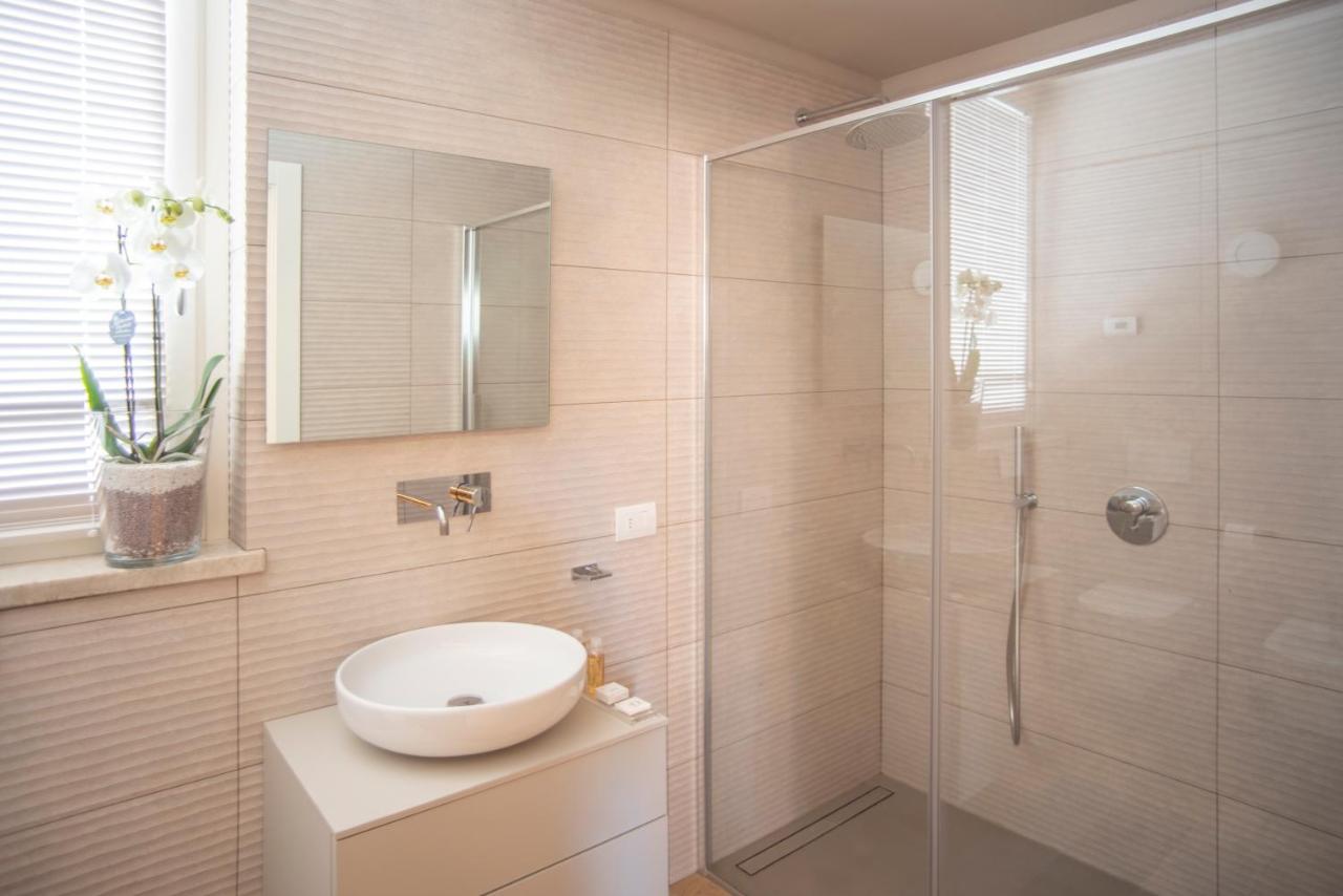 Time To Be - Luxury Apartments Centro Storico Peschiera del Garda Exterior photo