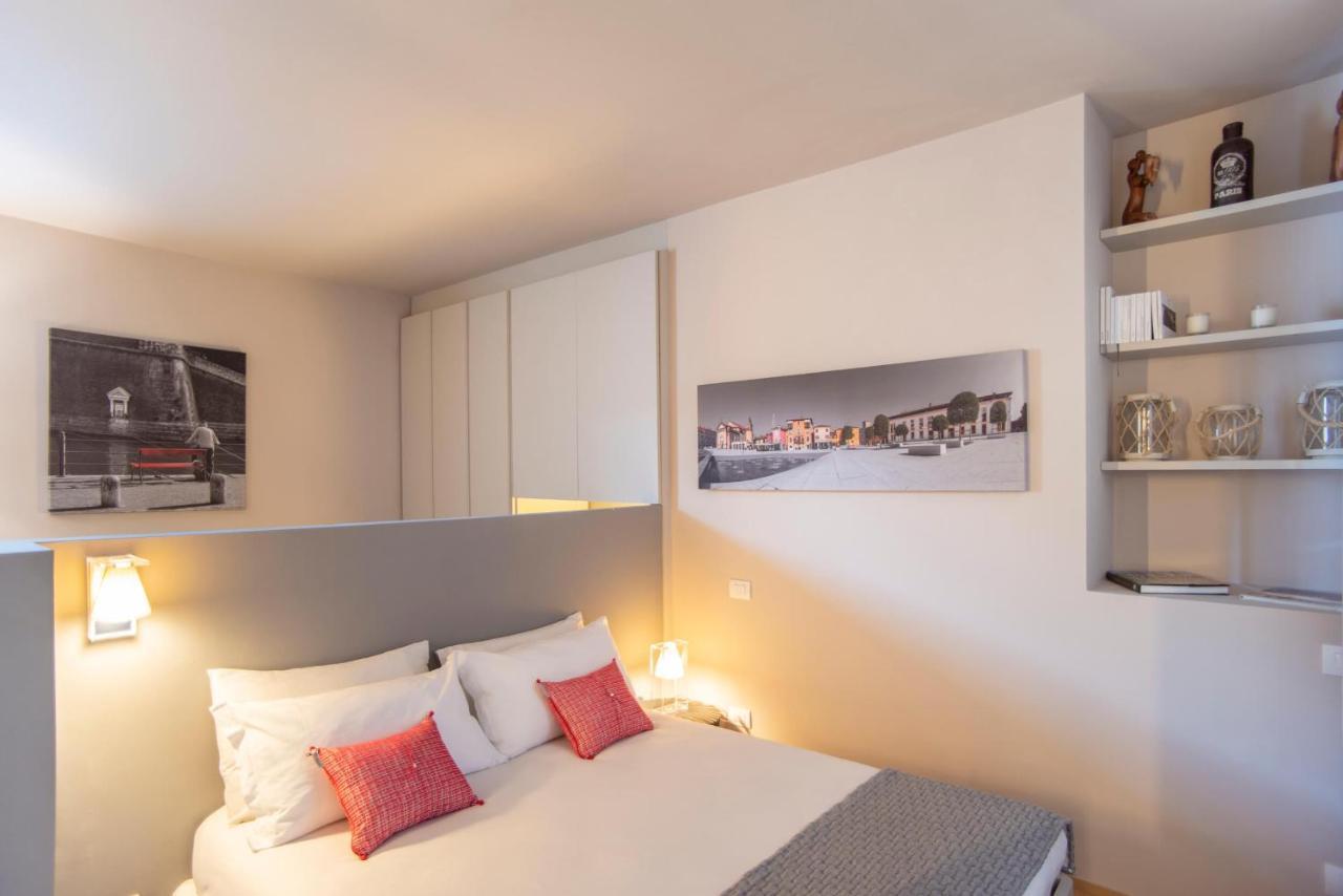 Time To Be - Luxury Apartments Centro Storico Peschiera del Garda Exterior photo