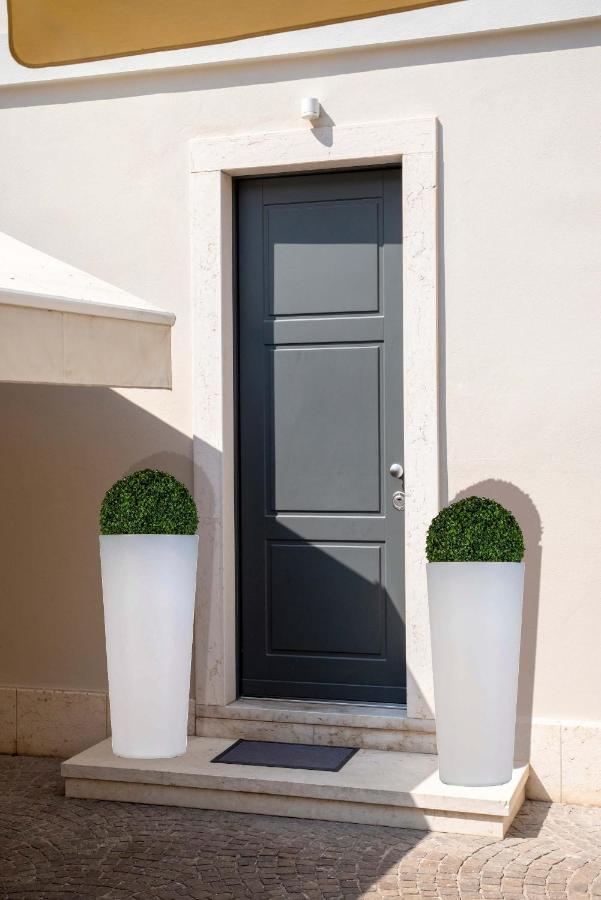 Time To Be - Luxury Apartments Centro Storico Peschiera del Garda Exterior photo
